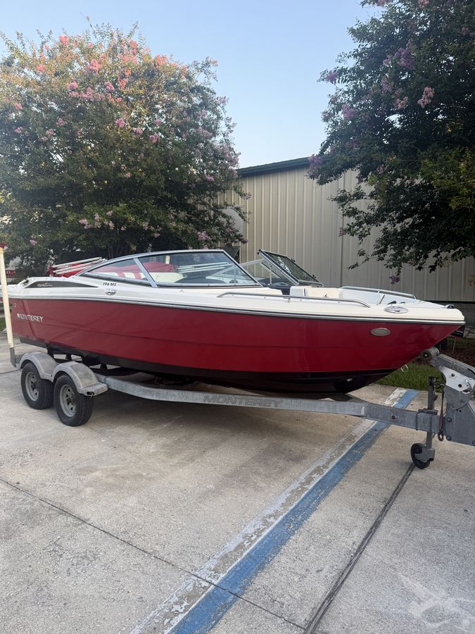 Monterey bowrider