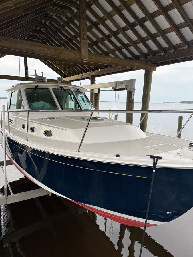 Downeast cruiser on the lift